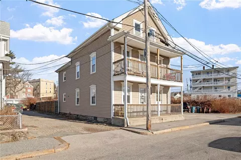 42 Elbow St, Woonsocket, RI 02895