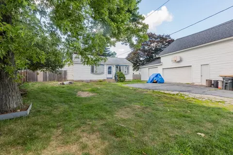 7 Belvedere St, Johnston, RI 02919