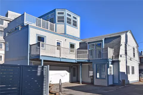 5 Lee S, Newport, RI 02840