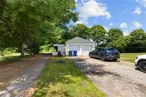 40 Pleasant St, Westerly, RI 02891 photo 4