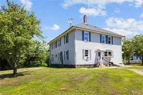 40 Pleasant St, Westerly, RI 02891