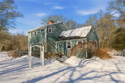 164 Stoney Hollow Rd, Tiverton, RI 02878
