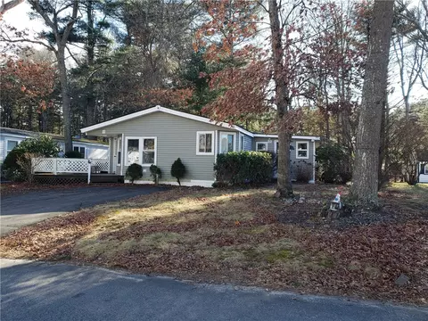 53 Lear Dr, Coventry, RI 02816