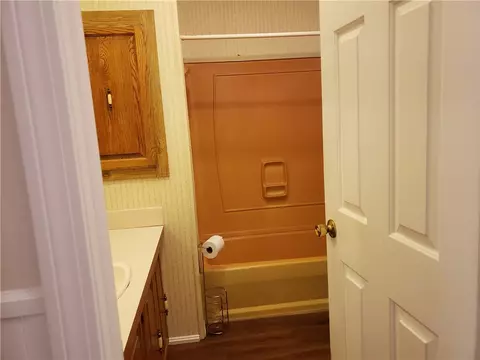 Bath - 53 Lear Dr, Coventry, RI 02816 photo 5 of 5