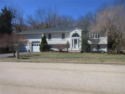 16 Sweetwater Dr, Coventry, RI 02816
