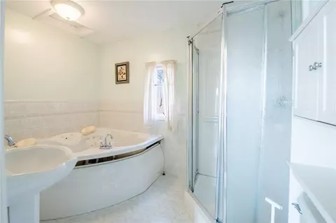 Bath - 22 Cady Ln, Glocester, RI 02814 photo 1 of 2