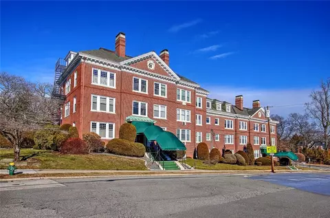 242 President Ave #11, Providence, RI 02906