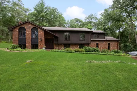 28 Weaver Hill Rd, West Greenwich, RI 02817