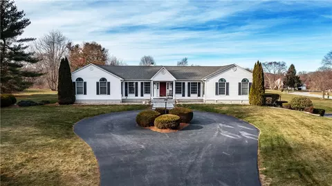87 Mann School Rd, Smithfield, RI 02917