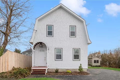 222 Second St, East Providence, RI 02914
