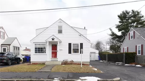 14 Jones Ave, Pawtucket, RI 02861