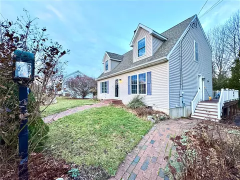 9 Perkins Ave, Westerly, RI 02891 photo 3