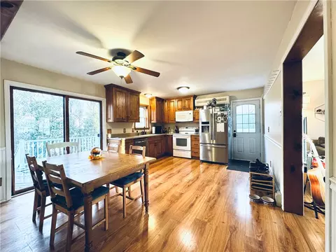 9 Perkins Ave, Westerly, RI 02891 photo 5