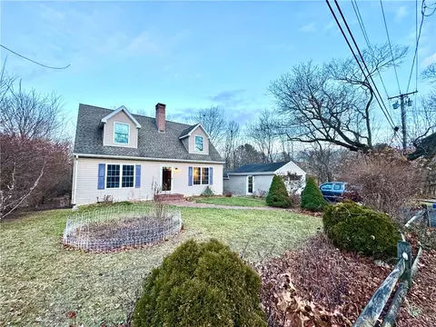 9 Perkins Ave, Westerly, RI 02891 photo 2