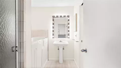 Bath - 892 Halifax Dr, Warwick, RI 02886 photo 3 of 3