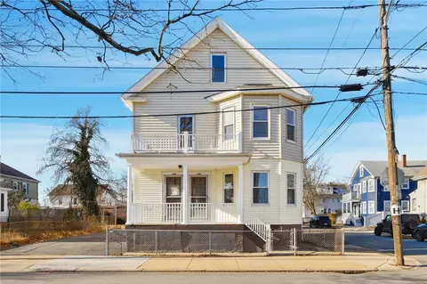 116 Mount Pleasant Ave, Providence, RI 02908