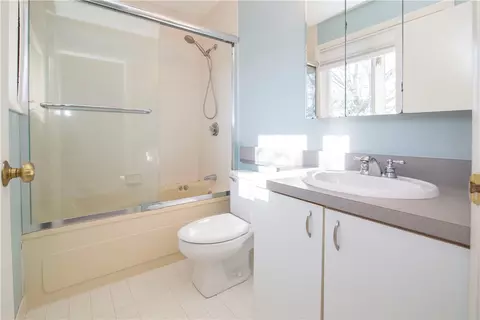 Bath - 60 Margin St #102, Westerly, RI 02891 photo 2 of 3