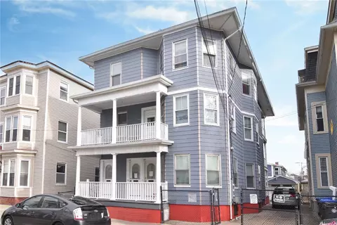 102 Vinton St, Providence, RI 02909