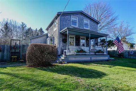 225 Old Mill Ln, Portsmouth, RI 02871
