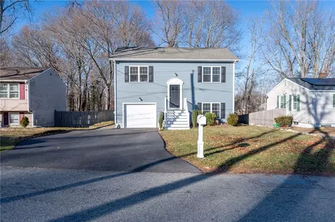 43 Beaver Ave, Warwick, RI 02889
