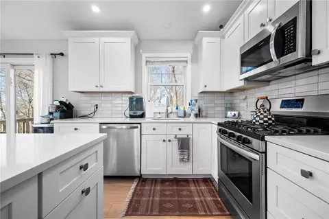 Kitchen - 43 Beaver Ave, Warwick, RI 02889 photo 4 of 4