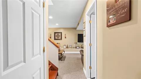 Entry Way - 9 Kenneth Ave, Warwick, RI 02886 photo 5 of 6