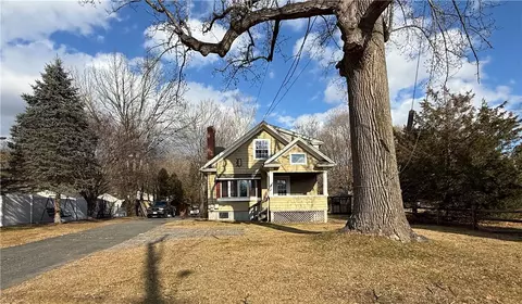 495 Great Rd, Lincoln, RI 02865