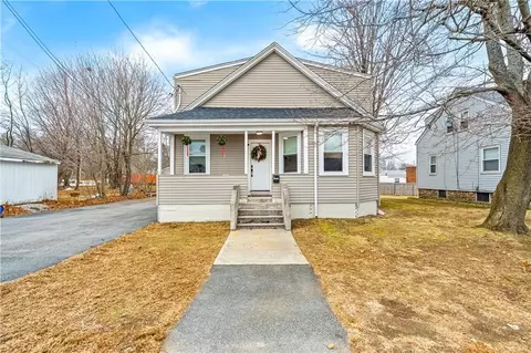 6 Dexter St, Johnston, RI 02919
