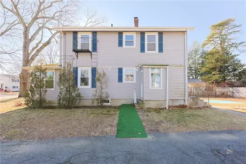 165 Haswill St, Warwick, RI 02889 photo 3