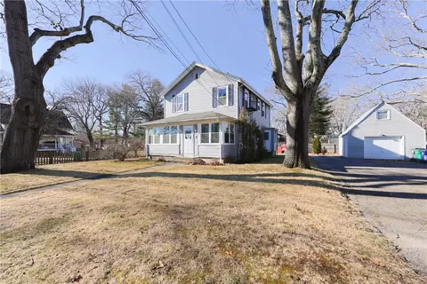165 Haswill St, Warwick, RI 02889