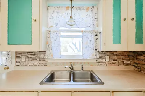 165 Haswill St, Warwick, RI 02889 photo 8