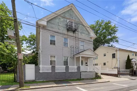 394 Blackstone St, Providence, RI 02907