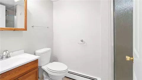 Bath - 15 Abbott Ave, Warwick, RI 02886 photo 1 of 2