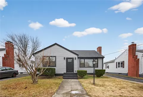 326 Beckwith St, Cranston, RI 02910