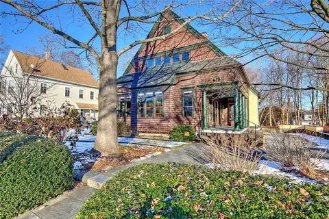 Exterior - 9 Howe St, Bristol, RI 02809 photo 3 of 7