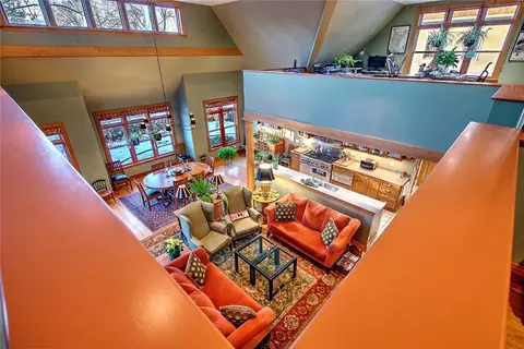 Living - 9 Howe St, Bristol, RI 02809 photo 4 of 4