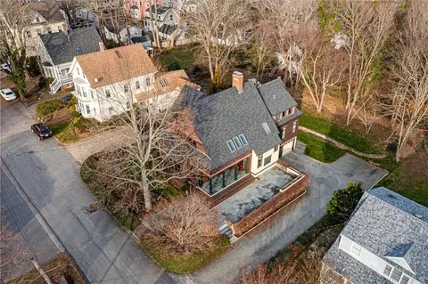 View/Area - 9 Howe St, Bristol, RI 02809 photo 2 of 3