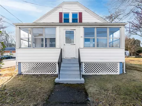 76 Tiogue Ave, West Warwick, RI 02893