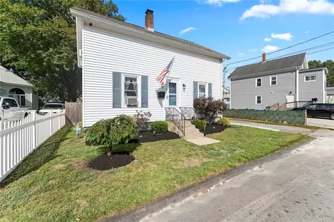 3 Arnold Ave, Lincoln, RI 02865