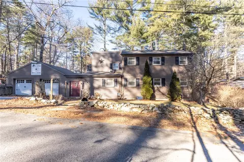 60 Salisbury Rd, Glocester, RI 02814