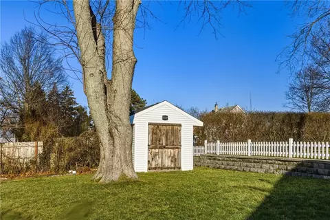 Exterior - 310 King Philip St, Fall River, MA 02724 photo 5 of 10