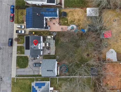 View/Area - 310 King Philip St, Fall River, MA 02724 photo 2 of 4