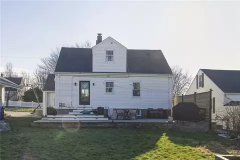 Exterior - 310 King Philip St, Fall River, MA 02724 photo 6 of 10