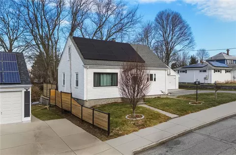Exterior - 310 King Philip St, Fall River, MA 02724 photo 2 of 10