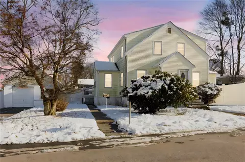 52 Barrett Ave, North Providence, RI 02904