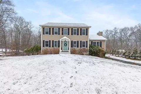 56 Harbor Ridge Ln, Tiverton, RI 02878
