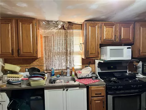 33 Beach Rd, Glocester, RI 02814 photo 4