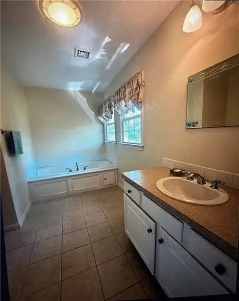 Bath - 48 Patrick Way, Warwick, RI 02886 photo 1 of 2