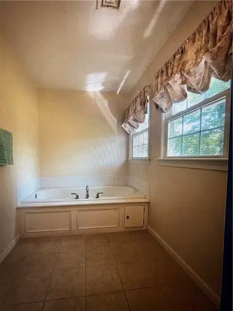 Bath - 48 Patrick Way, Warwick, RI 02886 photo 2 of 2