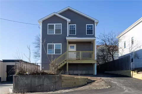 14 Robin St, Providence, RI 02908